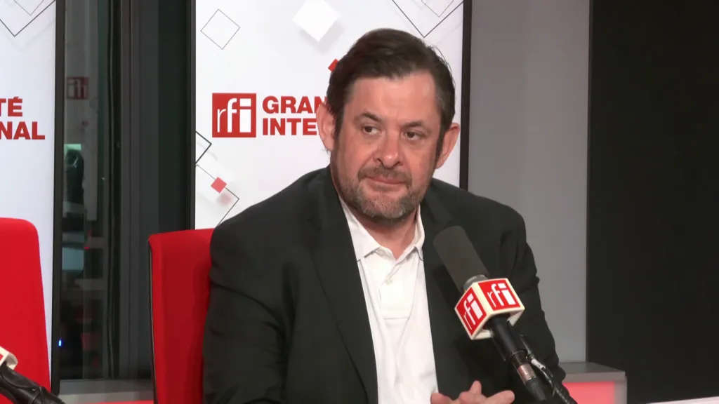 François Kalfon soutient les couvre-feux face au chaos en France